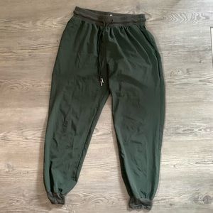 Out from Under - Urban Outfitters high waisted joggers army green